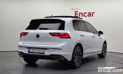 Volkswagen Golf 2022 2.0 Автомат в Москве № 198914, миниатюра 2