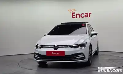 Volkswagen Golf 2022 2.0 Автомат в Москве № 198914, миниатюра 3