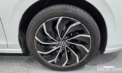 Volkswagen Golf 2022 2.0 Автомат в Москве № 198914, миниатюра 5