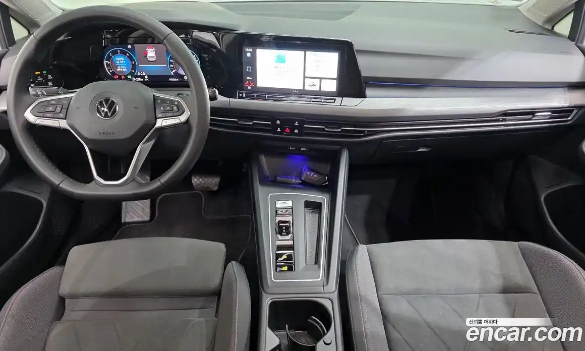 Volkswagen Golf 2022 2.0 Автомат в Москве № 198914, фото 7