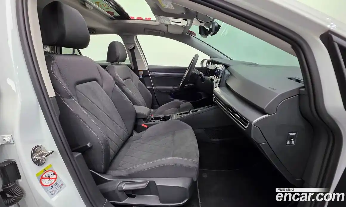 Volkswagen Golf 2022 2.0 Автомат в Москве № 198914, фото 10