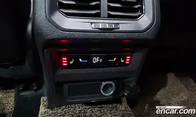 Volkswagen Tiguan 2023 2.0 Автомат в Москве № 198981, миниатюра 12