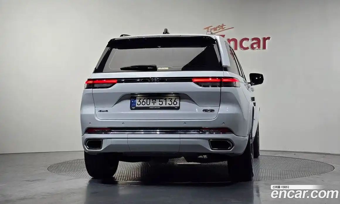 Jeep Cherokee 2023 3.6 Автомат в Москве № 199510, фото 12