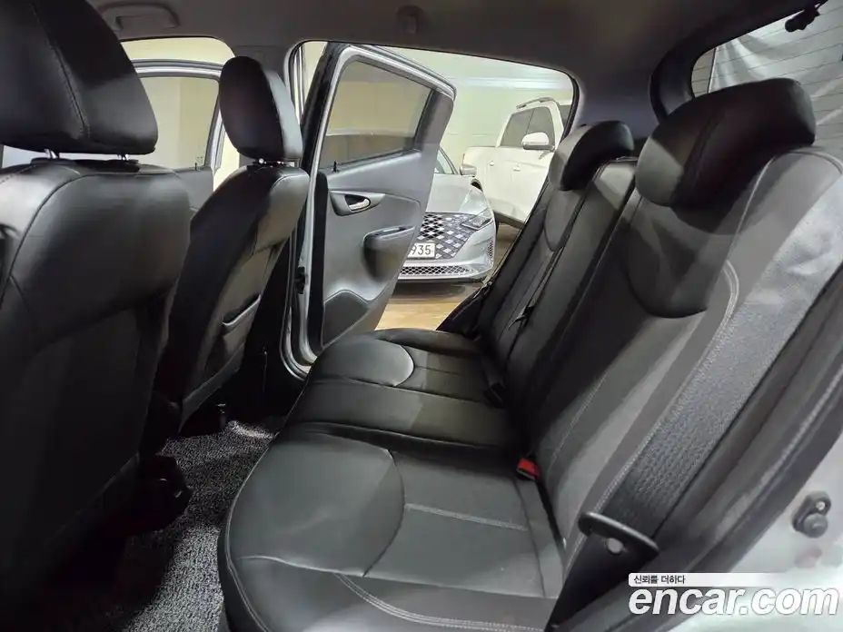 Chevrolet Spark 2016 1.0 Автомат в Москве № 203545, фото 16