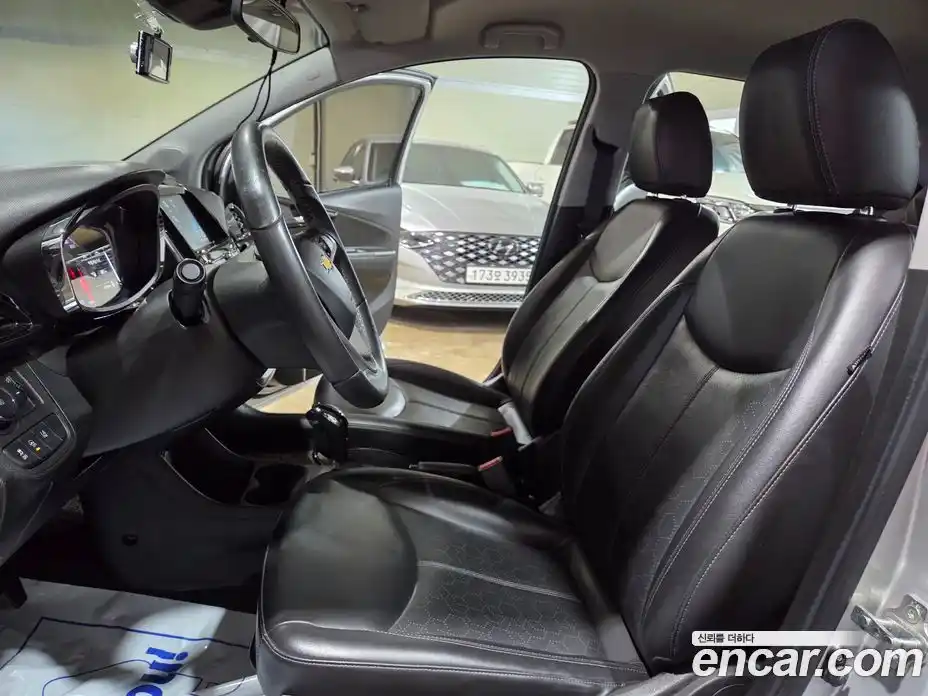 Chevrolet Spark 2016 1.0 Автомат в Москве № 203545, фото 17