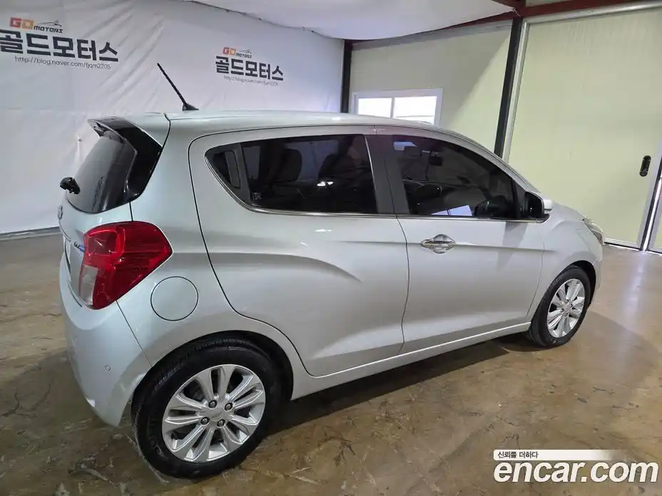 Chevrolet Spark 2016 1.0 Автомат в Москве № 203545, фото 6