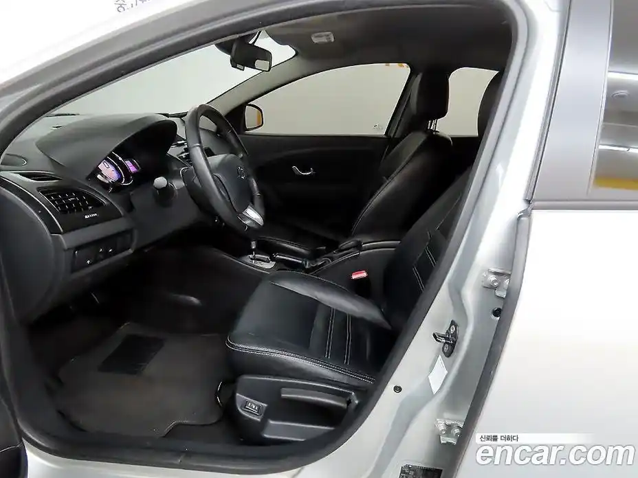 Renault SM3 2013 1.6 Автомат в Москве № 210058, фото 5