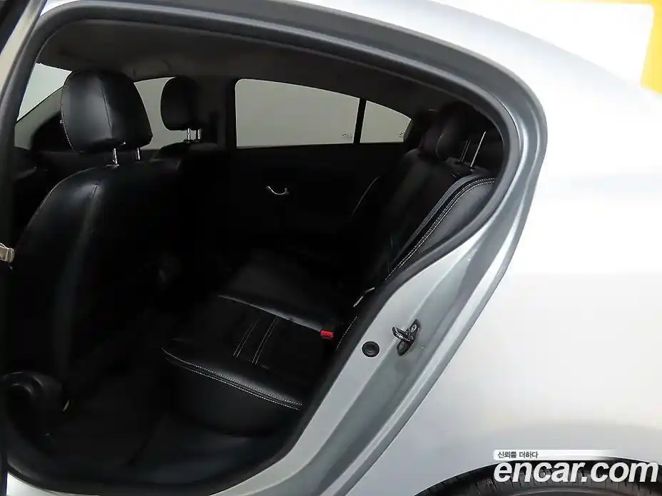 Renault SM3 2013 1.6 Автомат в Москве № 210058, фото 6