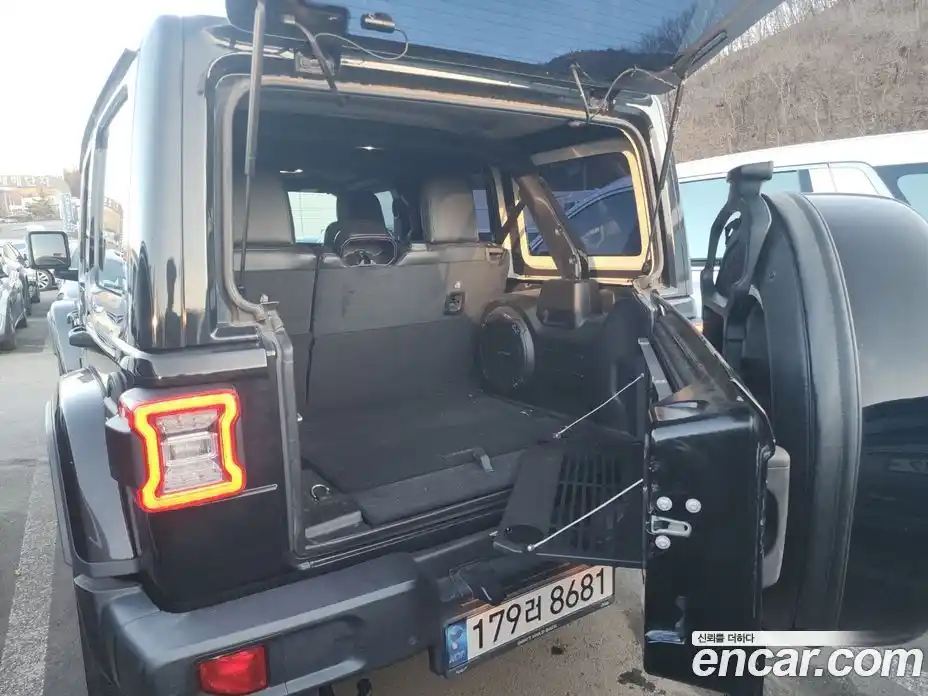 Jeep Wrangler 2021 2.0 Автомат в Москве № 210708, фото 12