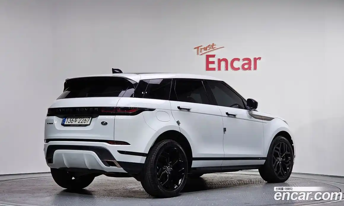 Land Rover Range-Rover Evoque 2021 2.0 Автомат в Москве № 213322, фото 19