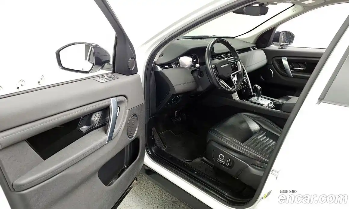 Land Rover Discovery Sport 2021 2.0 Автомат в Москве № 213467, фото 9