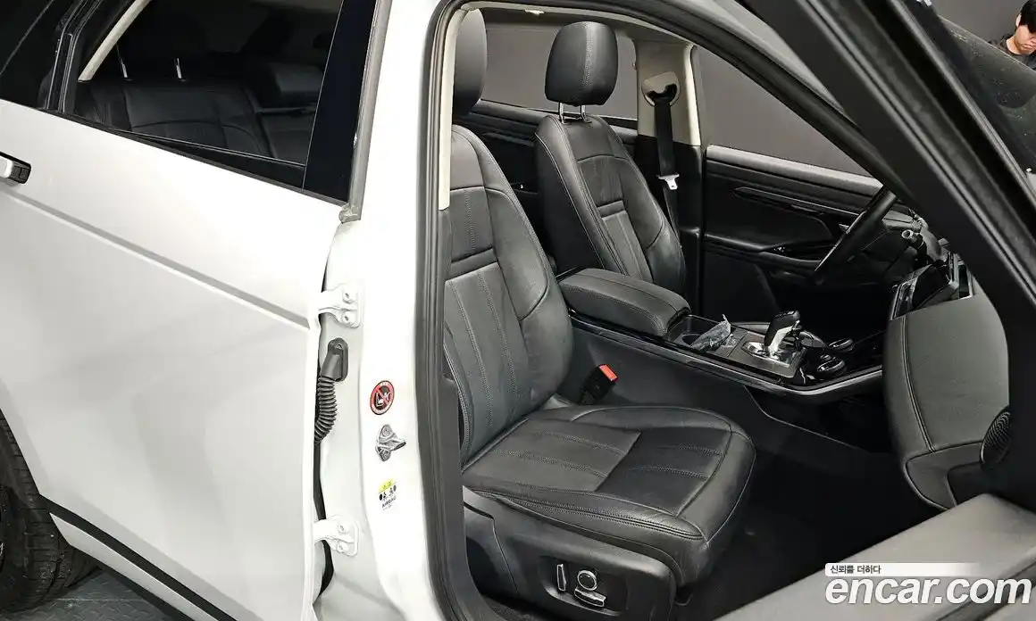 Land Rover Range-Rover Evoque 2022 2.0 Автомат в Москве № 213589, фото 15