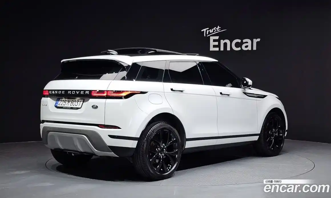 Land Rover Range-Rover Evoque 2022 2.0 Автомат в Москве № 213589, фото 5