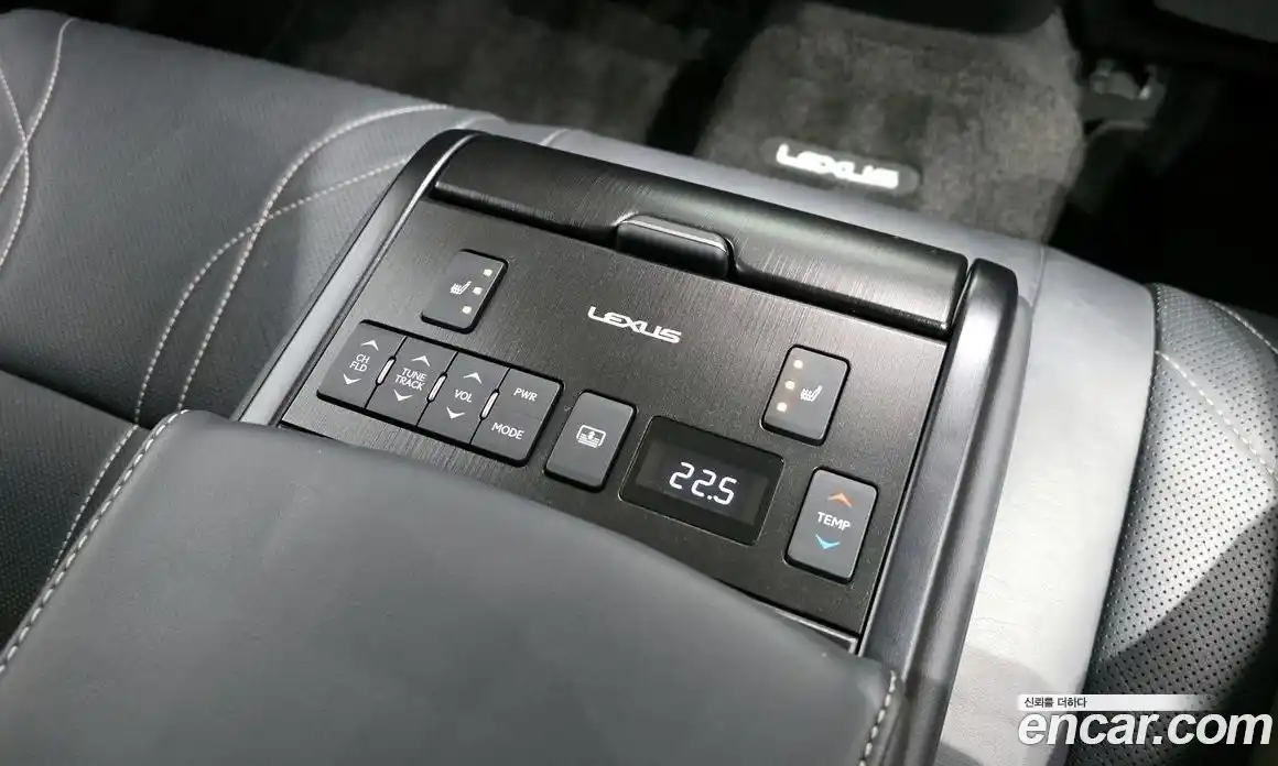 Lexus ES 2020 2.5 Автомат в Москве № 214665, фото 19