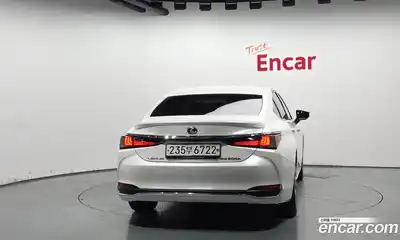Lexus ES 2020 2.5 Автомат в Москве № 214665, миниатюра 4