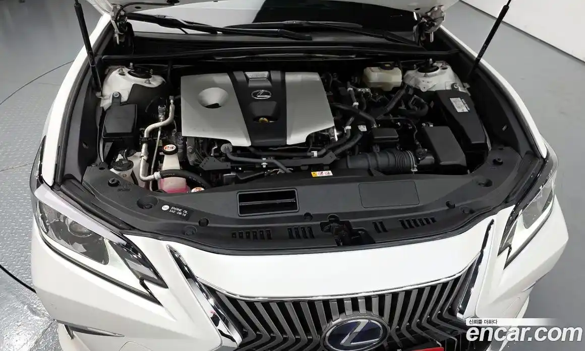 Lexus ES 2020 2.5 Автомат в Москве № 214665, фото 6