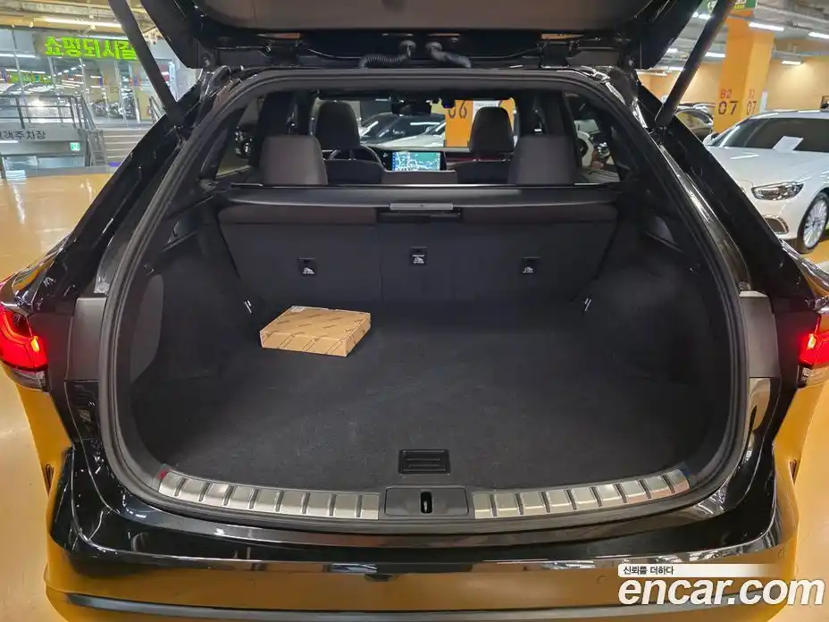 Lexus RX 2024 2.5 Вариатор в Москве № 214730, фото 16