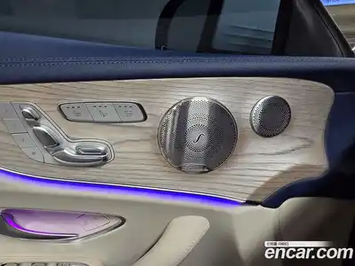 Mercedes-Benz E-Class 2023 3.0 Автомат в Москве № 217985, миниатюра 6