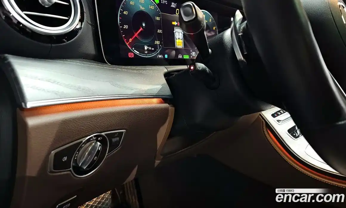 Mercedes-Benz E-Class 2022 2.0 Автомат в Москве № 222138, фото 12