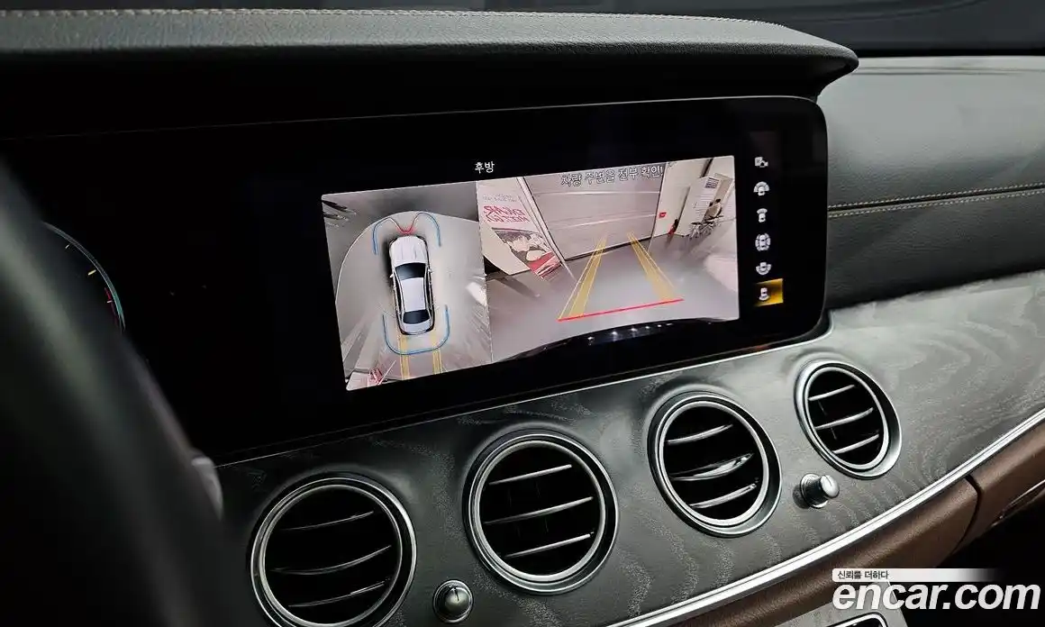 Mercedes-Benz E-Class 2022 2.0 Автомат в Москве № 222138, фото 16