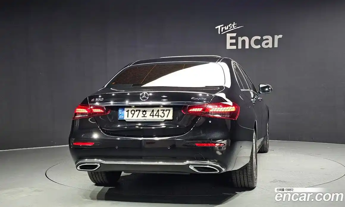 Mercedes-Benz E-Class 2022 2.0 Автомат в Москве № 222138, фото 4