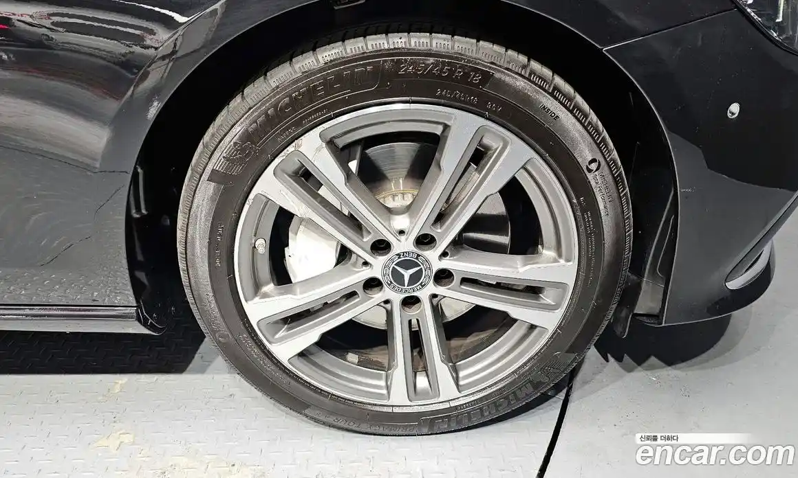 Mercedes-Benz E-Class 2022 2.0 Автомат в Москве № 222138, фото 5