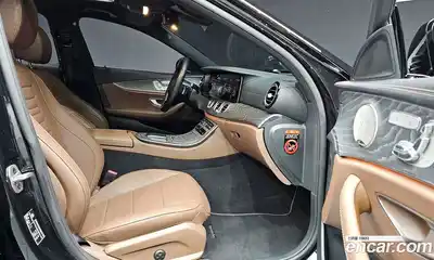 Mercedes-Benz E-Class 2022 2.0 Автомат в Москве № 222138, миниатюра 10