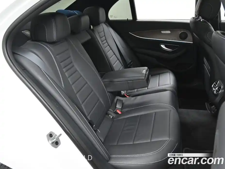 Mercedes-Benz E-Class 2020 2.0 Автомат в Москве № 223421, фото 12