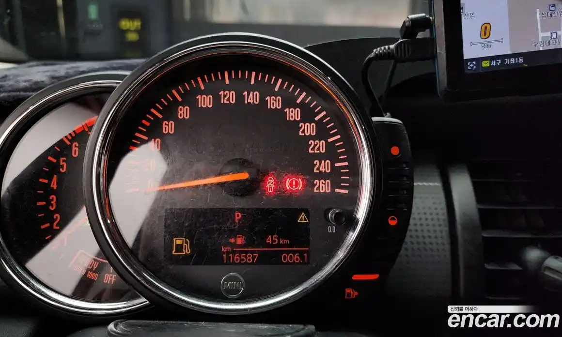 Mini Cooper 2015 1.5 Автомат в Москве № 224261, фото 11