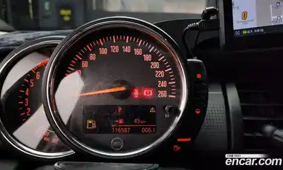 Mini Cooper 2015 1.5 Автомат в Москве № 224261, миниатюра 11