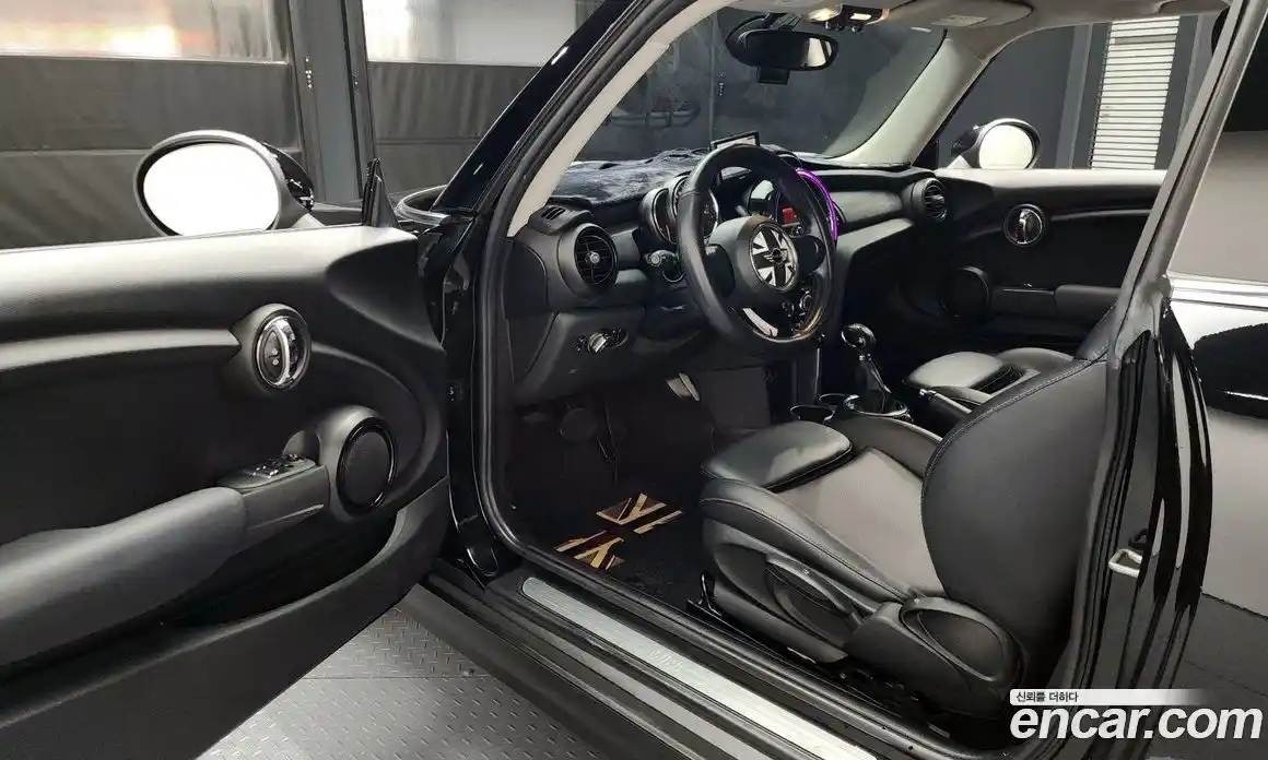 Mini Cooper 2015 1.5 Автомат в Москве № 224261, фото 14