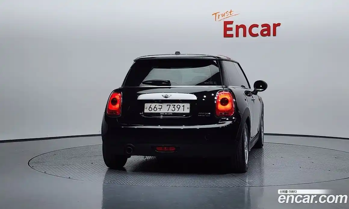 Mini Cooper 2015 1.5 Автомат в Москве № 224261, фото 15