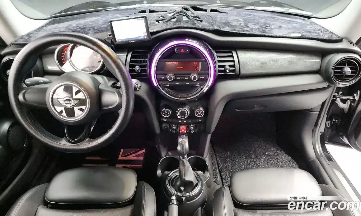 Mini Cooper 2015 1.5 Автомат в Москве № 224261, фото 6