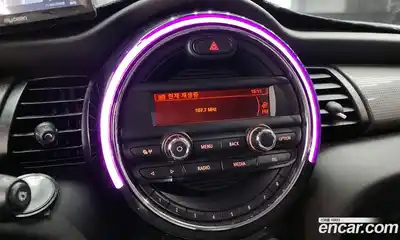 Mini Cooper 2015 1.5 Автомат в Москве № 224261, миниатюра 7