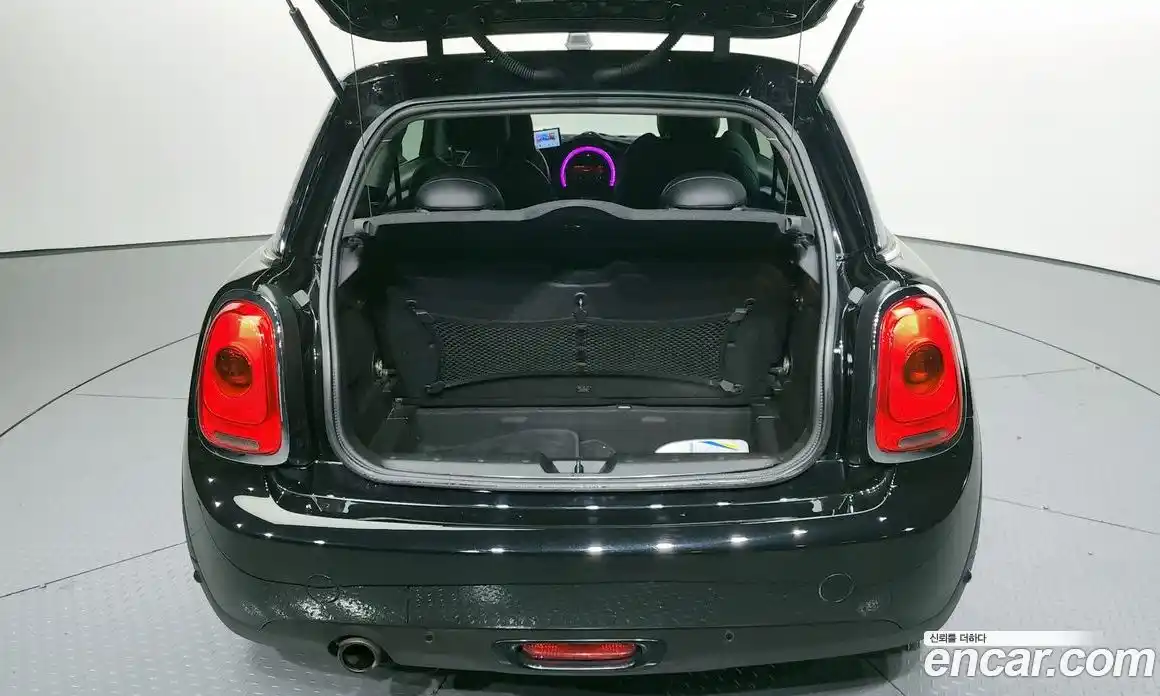 Mini Cooper 2015 1.5 Автомат в Москве № 224261, фото 9