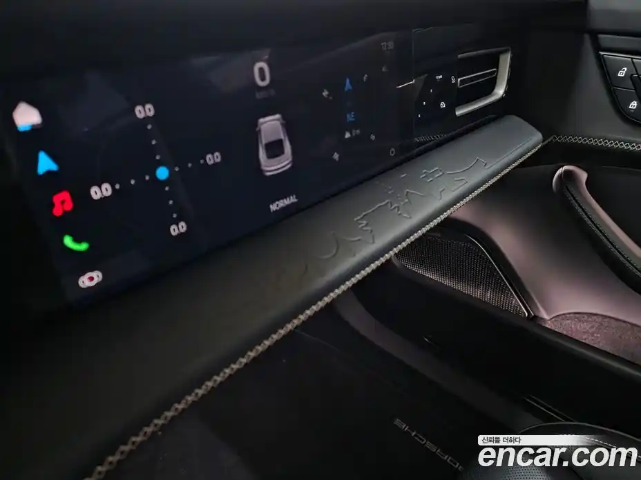 Porsche Taycan 2025 0.1 Автомат в Москве № 225520, фото 15