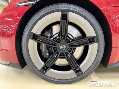 Porsche Taycan 2025 0.1 Автомат в Москве № 225520, миниатюра 5