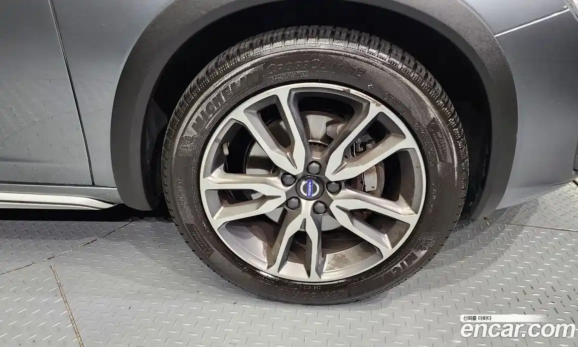 Volvo V60 2016 2.0 Автомат в Москве № 230528, фото 5