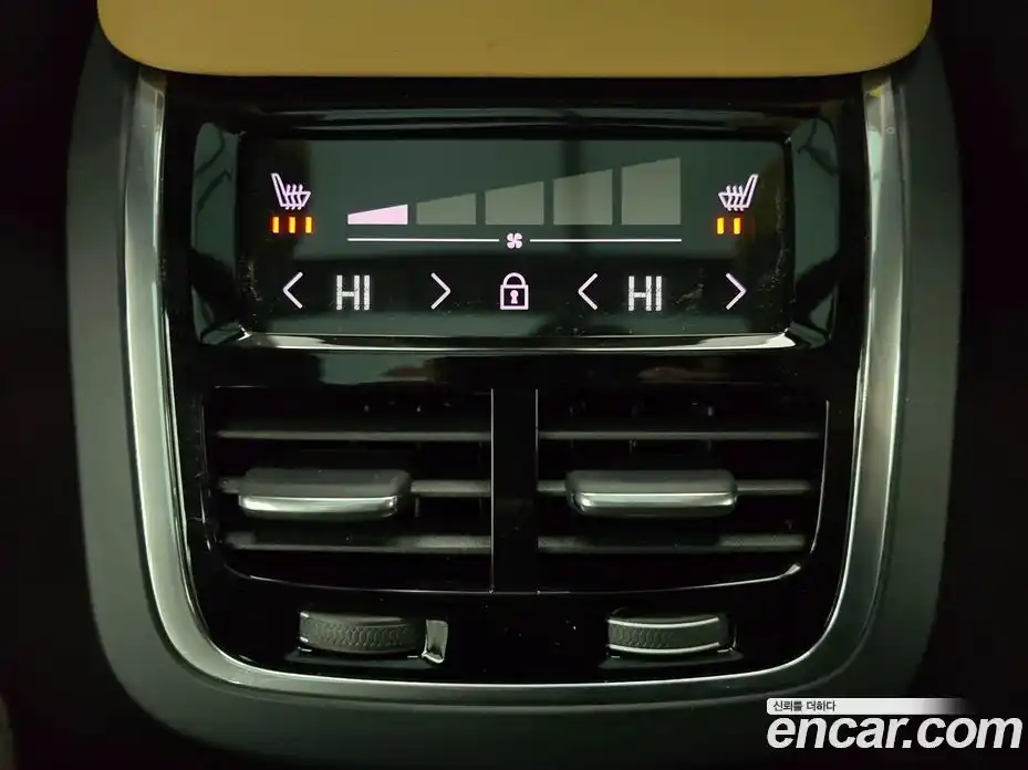 Volvo XC90 2024 2.0 Автомат в Москве № 230796, фото 16