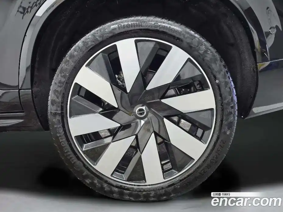 Volvo XC90 2024 2.0 Автомат в Москве № 230796, фото 5