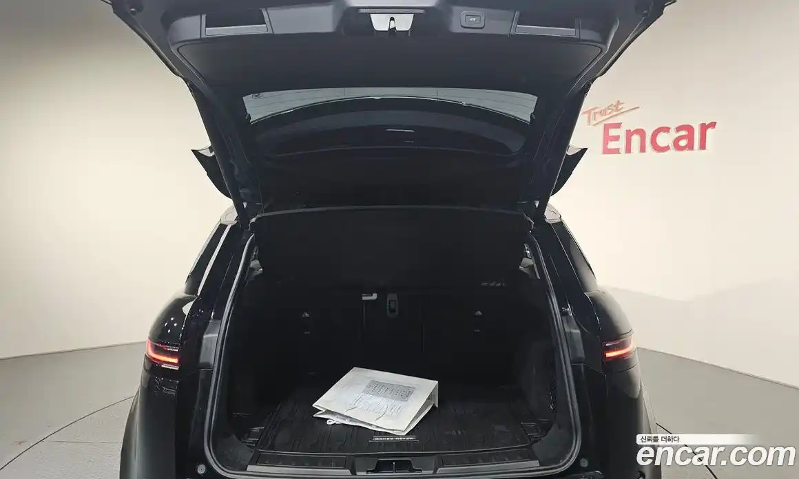 Land Rover Range-Rover Evoque 2025 2.0 Автомат в Москве № 231120, фото 19