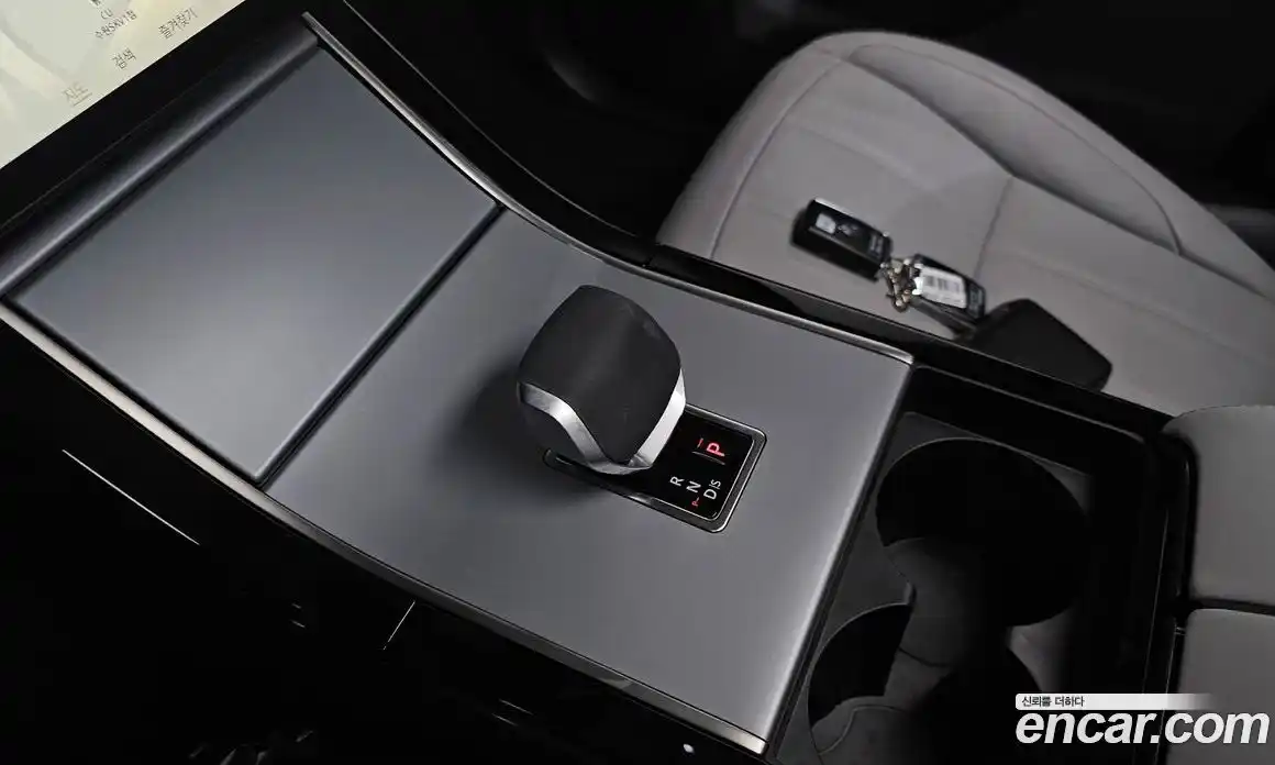 Land Rover Range-Rover Evoque 2025 2.0 Автомат в Москве № 231120, фото 8