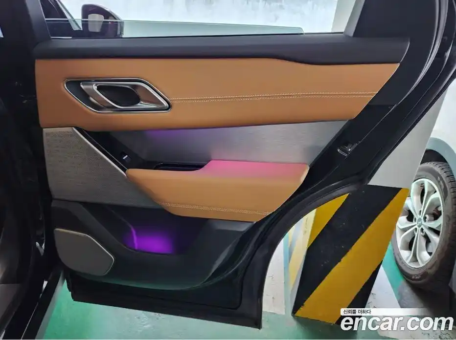 Land Rover Range-Rover Velar 2022 3.0 Автомат в Москве № 231307, фото 11