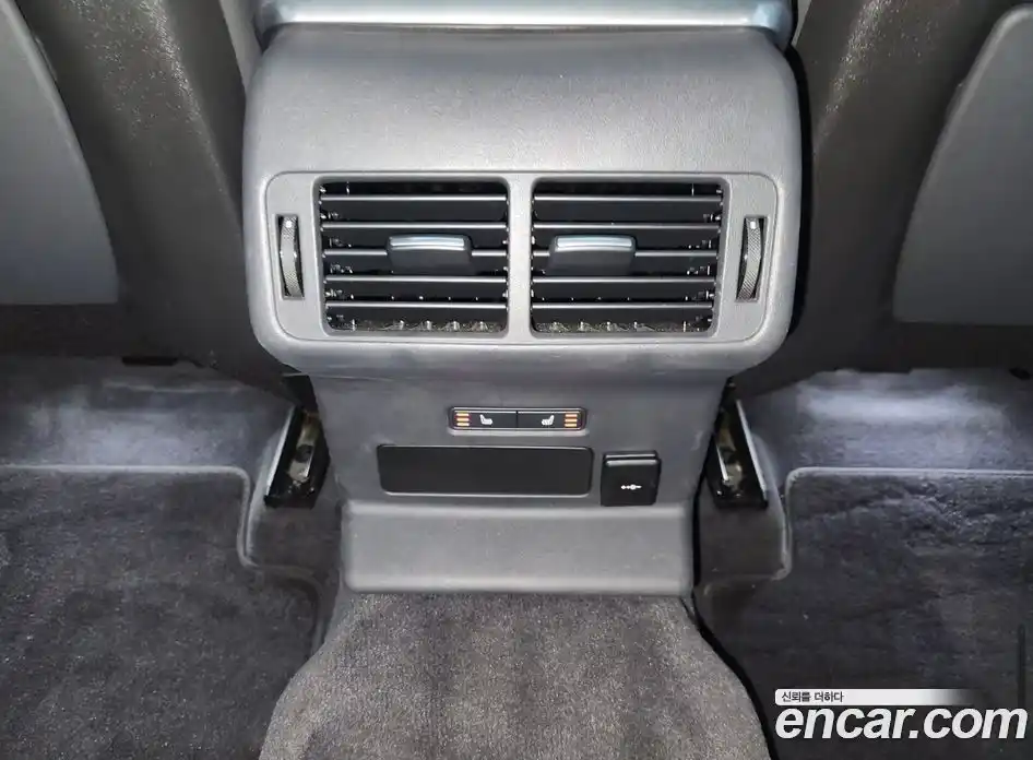 Land Rover Range-Rover Velar 2022 3.0 Автомат в Москве № 231307, фото 14