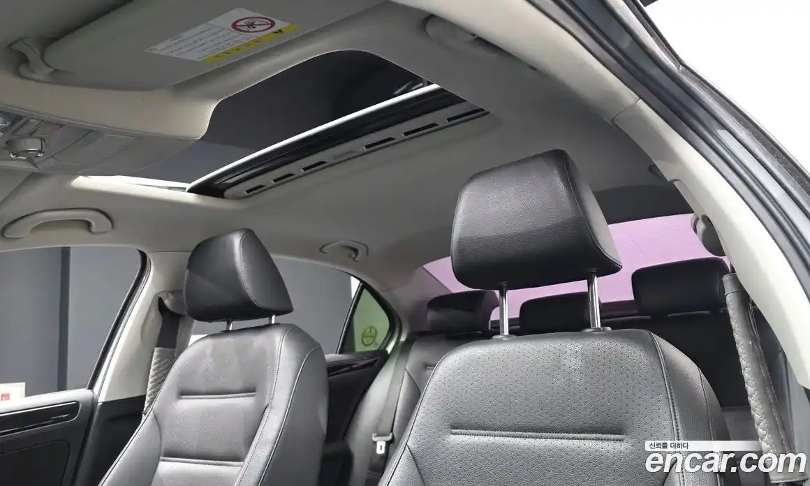 Volkswagen Jetta 2015 2.0 Автомат в Москве № 232148, фото 13