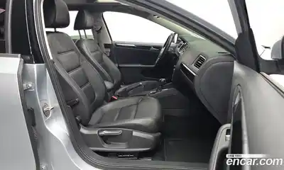 Volkswagen Jetta 2015 2.0 Автомат в Москве № 232148, миниатюра 2