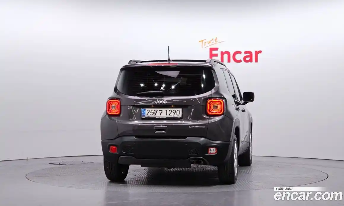 Jeep Renegade 2021 2.4 Автомат в Москве № 232326, фото 13