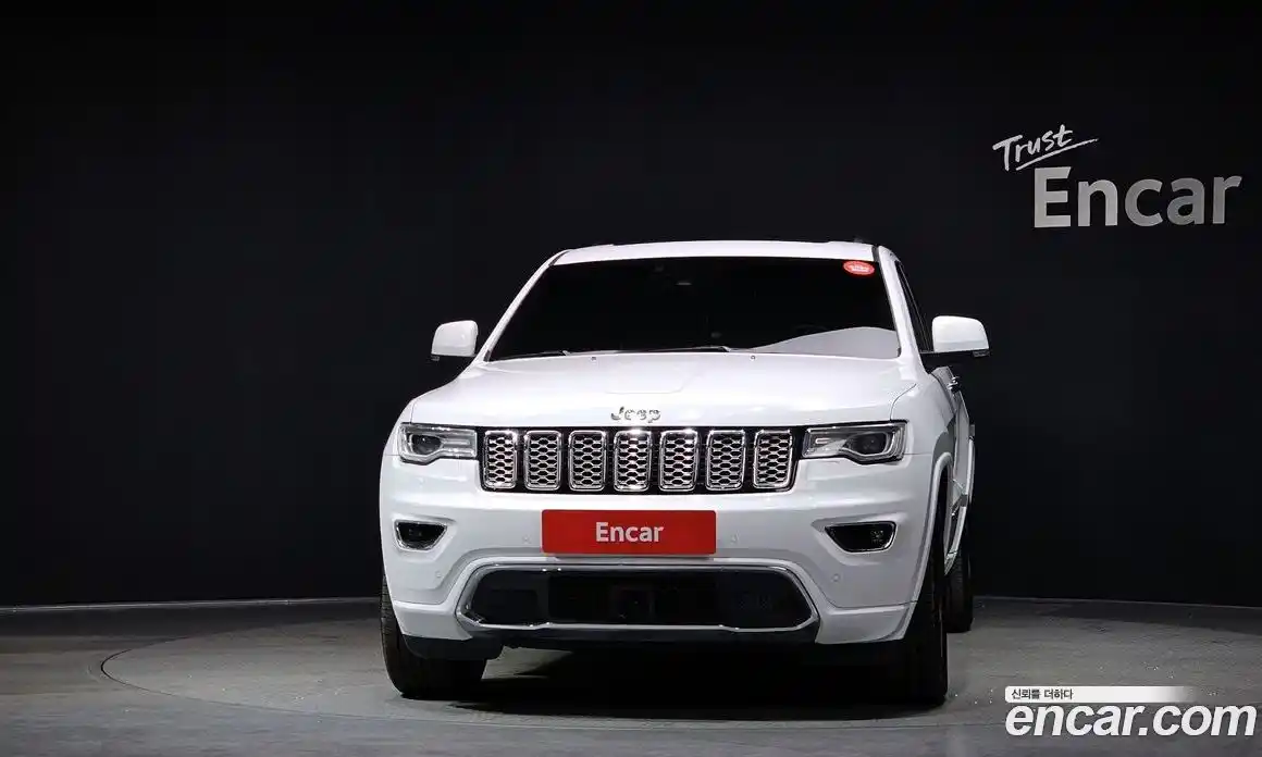 Jeep Cherokee 2017 3.0 Автомат в Москве № 232678, фото 8