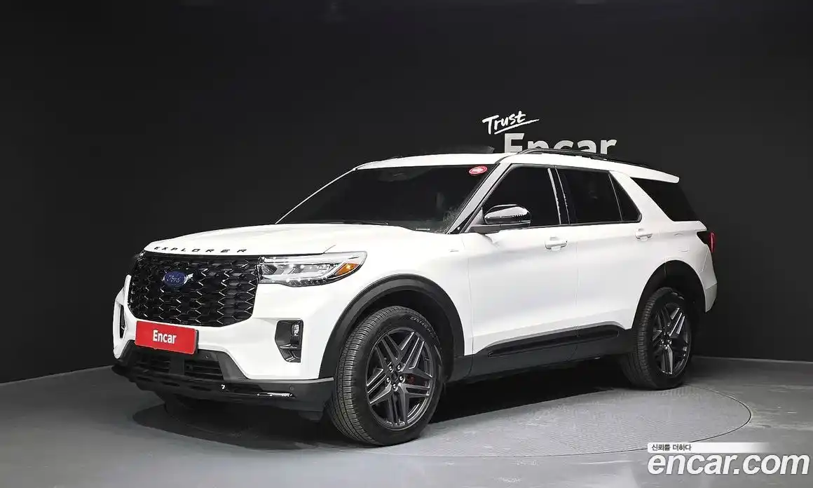 Ford Explorer 2025 2.3 Автомат в Москве № 233059, фото 1