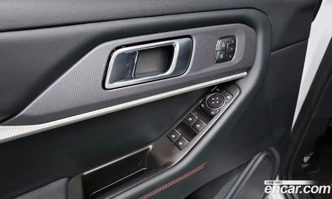 Ford Explorer 2025 2.3 Автомат в Москве № 233059, фото 11